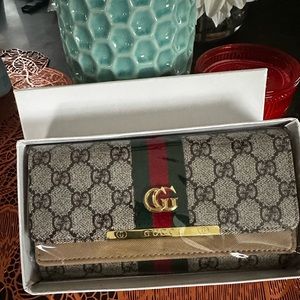 GUCCI WALLET